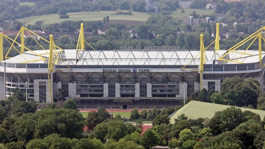 Signal Iduna Park stadium image