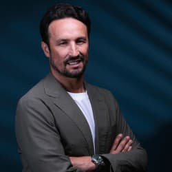 César Peixoto portrait